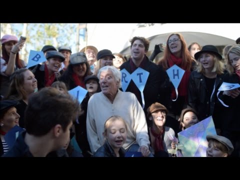 , title : 'Dick Van Dyke’s 90th Birthday Flash Mob + Sing-A-Long'