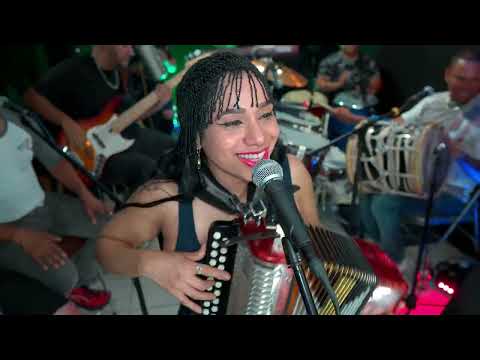 La Inquieta Tipica - La Culebra ( En Vivo )