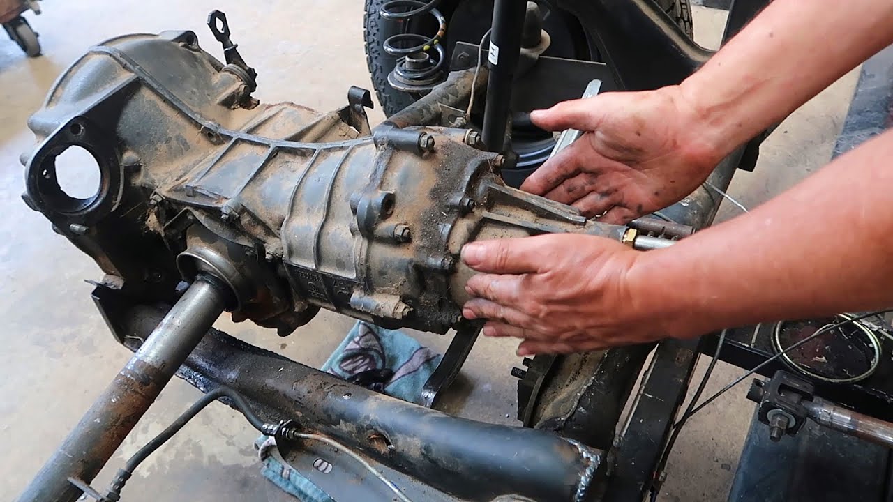 HOW TO REPLACE THE GEARBOX COVER REPAIR ON A BEETLE