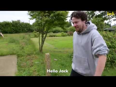 Metronomy en interview dans son studio