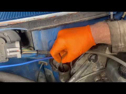Easiest, way to bleed a clutch. Works on impossible Ford concentric slaves. Can be done alone.