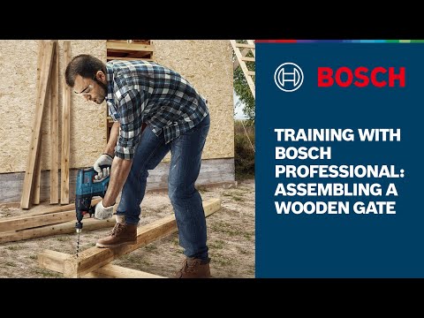 Training with Bosch Professional: Assembling a wooden gate