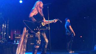Lita Ford-Cherry Bomb live 1-7-2017