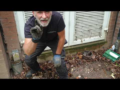 Exposing Rentokil! THIS IS A HOSPITAL!!! (They don't care???) Russell Hall Hospital staff live here!