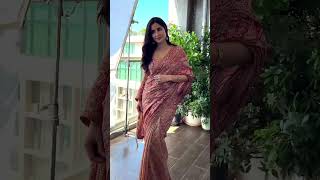 Download lagu Hot 😍 katreena kaif 💓 queen 👑 looks in saree 💓 mp3