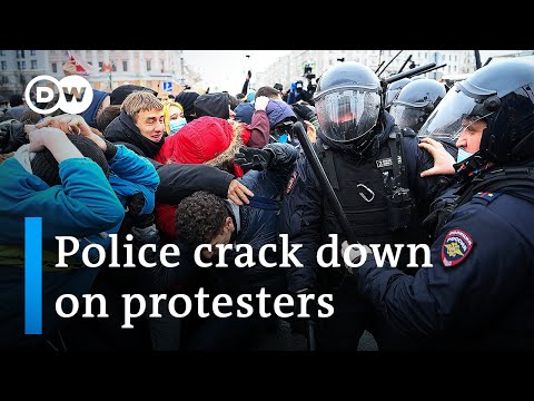 俄羅斯數千人抗議納瓦利尼被捕｜DW News (Thousands turn out across Russia to protest Navalny arrest | DW News)