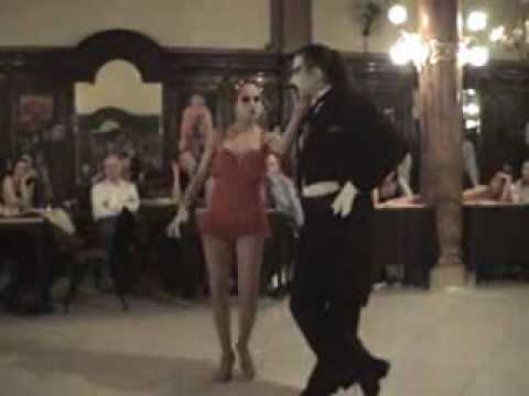  Mariana Flores  and  Eduardo Cappussi