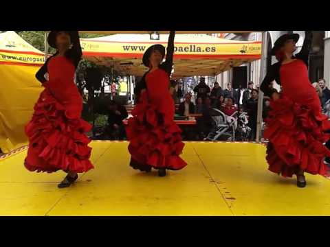 Biella Mercato Europeo dalla Spagna Ballerine di Flamenco
