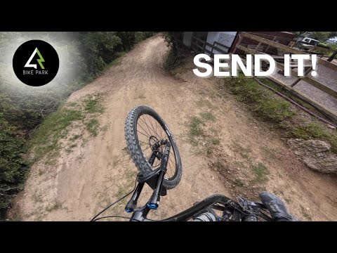 SEND IT Red Jump Line 🔥 | 4 Riders Bikepark