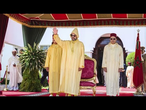 شاهد مراسم عيد العرش في المغرب والملك يدعو الجزائر إلى استئناف العلاقات