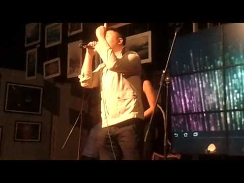 20120418 Tselmuun ft Baji-Long Distance (Хол зай)
