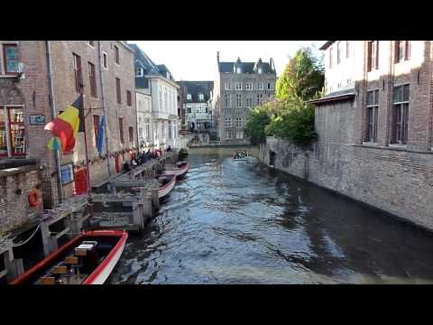 Zicht van op het Huidenvettersplein