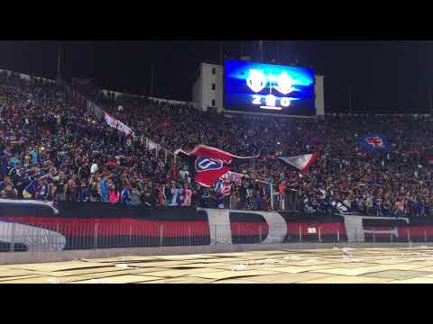 "Los de Abajo, 7 minutos de puro aguante con dos temazos" Barra: Los de Abajo &bull; Club: Universidad de Chile - La U