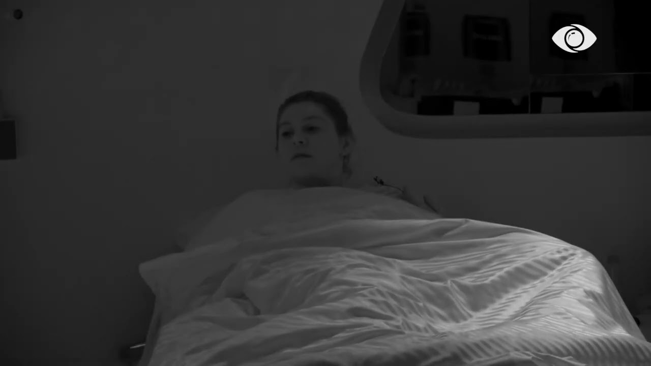 “Keijsi bën sikur është Nënë Tereza”/ Selin-Stelin për banorin: Ai është babë Tereza…