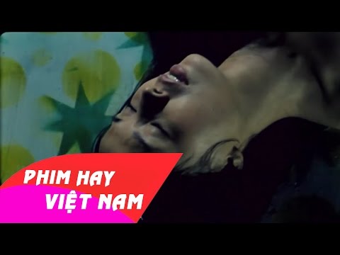 Cái Tát Sau Cánh Gà