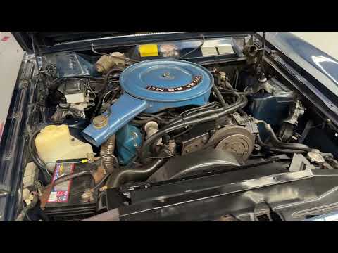 1978 Ford LTD P6 Sedan - Engine Video