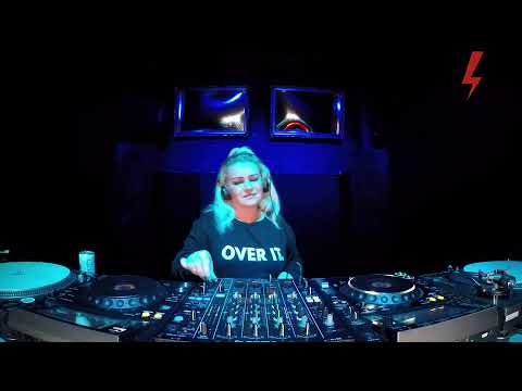 The Blue Oyster: Agnes / 26.10 / 19 - 20