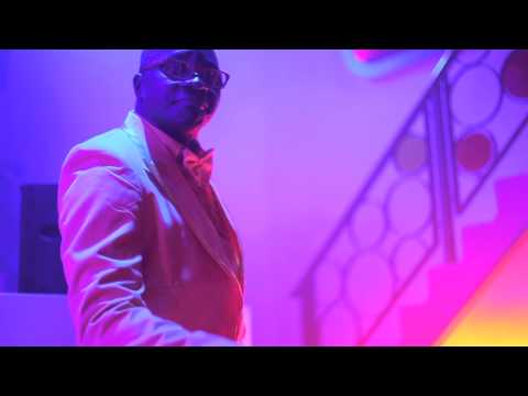 J&B Club Tour with Crazy Sir-G