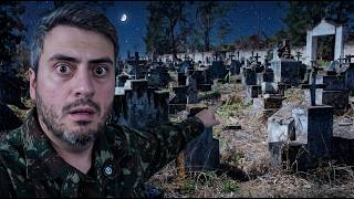Passei a Noite em um CEMITÉRIO Abandonado