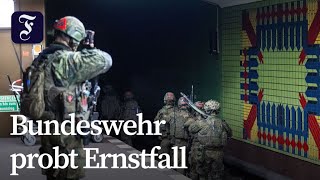 Bundeswehr übt Ernstfall im Berliner U-Bahnhof