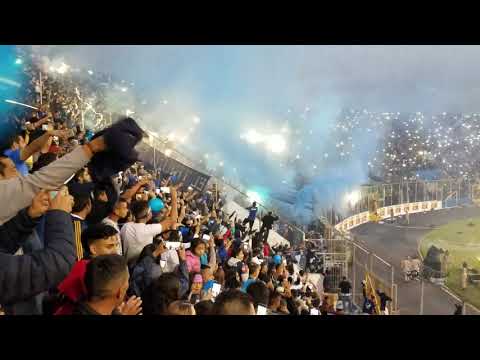 "El show de la Revo celebrando la copa 16 ante los hijos eternos" Barra: Revolucionarios 1928 • Club: Motagua • País: Honduras