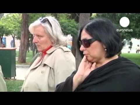 PERLESHJE NE ATHINE SHENOHEN SERISH TRAZIRA PAS VETVRASJES SE PENSIONISTIT LAJM