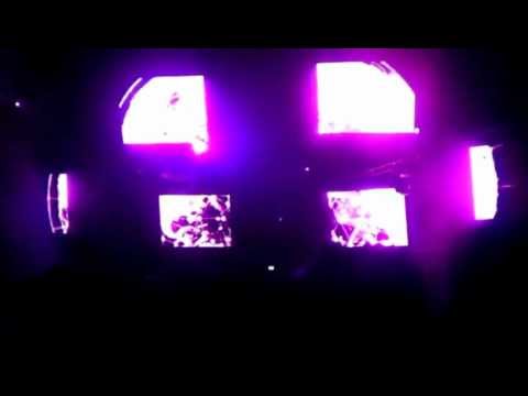Nifra start of set - pink stage - ASOT550