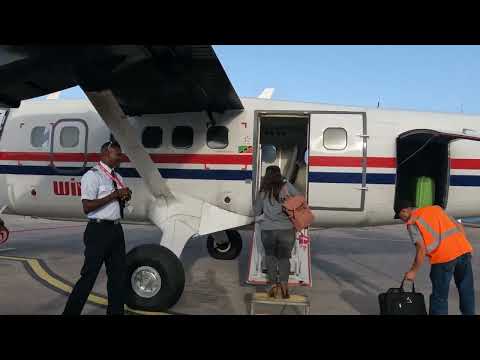 WORLD shortest RUNWAY 2022: Winair Flight St Maarten to Saba Cockpit view: Winair DHC-6 Twin Otter