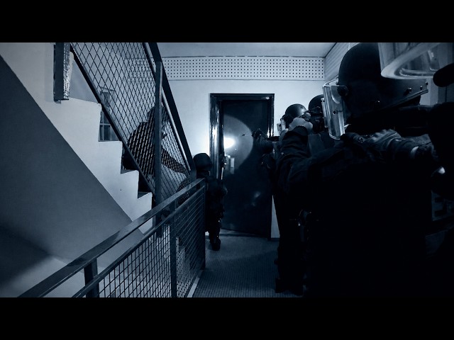 Niaks – Mal luné (Lyrics Video)