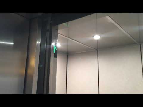 2nd Elevator Hampton Inn & Suites