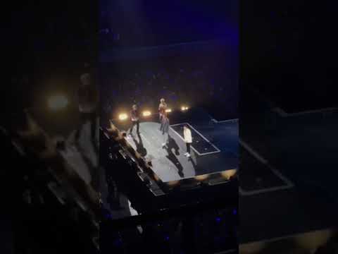 [FANCAM] WINNER CROSS TOUR  HOONY TALA + TEACHING OTHER MEMBERS