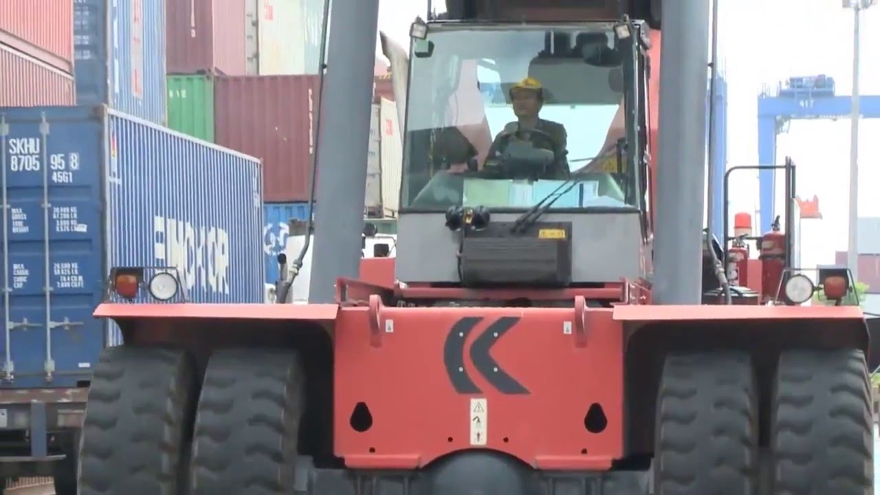 Vận hành xe nâng Container Kalmar