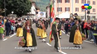 preview picture of video '13 Campeggio Allievi Vigili del Fuoco del Trentino sfilata a Predazzo'