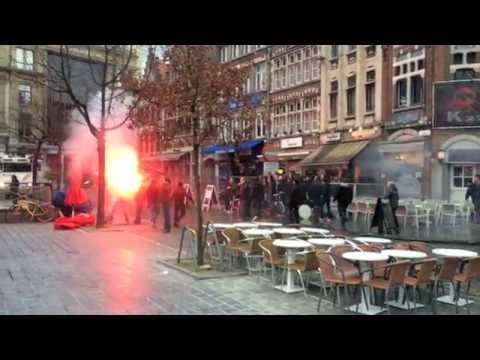 Voetbalsupporters op de vuist Club Brugge en KAA Gent 2015 Vrijdagmarkt Gent .