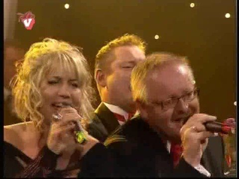 2008-03 Jocus leedjesaovend - Geld wie water, hand mit gater