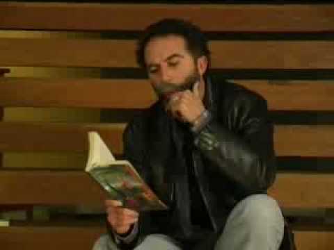 Vídeo: Gustavo Pernas Cora le, en 2008, un fragmento de <cite>Si o vello Simbad volvese ás illas</cite>, de Álvaro Cunqueiro. 