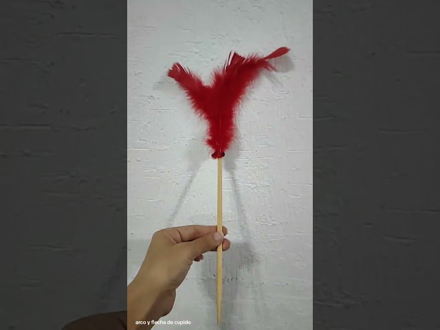 Vídeo relacionado con Juego de arco y flechas de San Valentín para sesiones de fotos de moda, accesorios para fotografía creativa y fiestas infantiles, flechas en forma de corazón