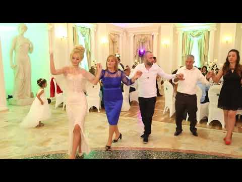 Një valle e bukur popullore - Dasma Oltian & Kasandra