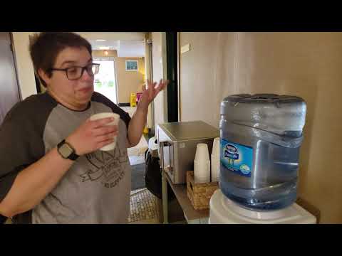 Broken Vintage Unknown Elevator #2 Days Inn by Wyndham Arlington, VA Pentagon w/ Elyse Horvath