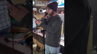 Stand up clips 