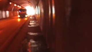 preview picture of video '自転車で豊岡トンネルを通る　toyooka tunnel'