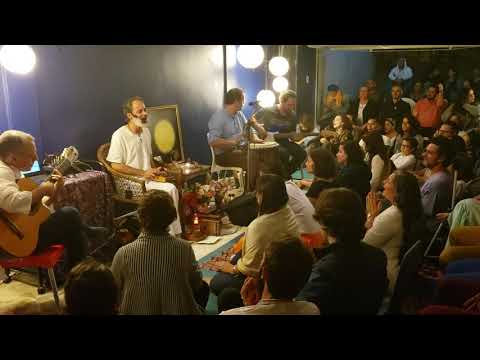 Chandra Lacombe e Banda no Dia da Renovação