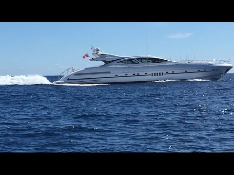 Fastest 40m/130ft supercharged turbojet yacht caught on camera