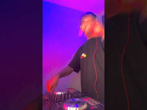 Sunflower VS Gold skies One Eye mashup #mileycyrus #martingarrix #sandervandoorn #dvbbs Ep- 5