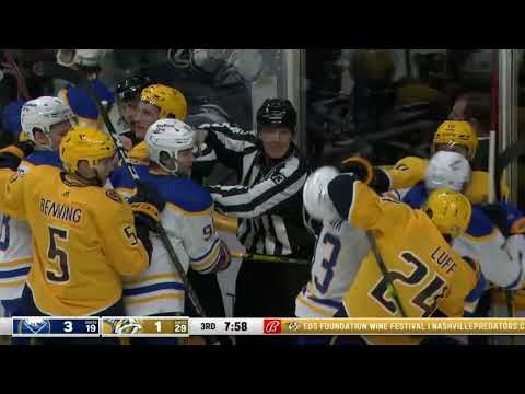 Tanner Jeannot run into Sabres' Goalie, Predators vs Sabres scrum followed after