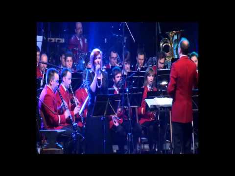 Med iskrenimi ljudmi played by Prekmurska godba Bakovci & Tjaša Cigut