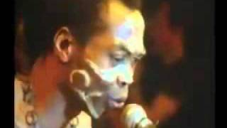 Fela Kuti Live : Teacher Don&#39;t Teach Me Nonsense (1986)