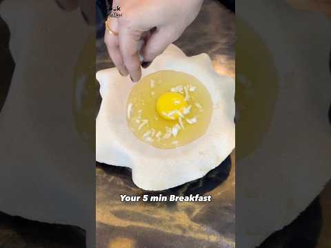 5-Minute Egg Stuffed Paratha 😍|Easy & Crispy Egg Breakfast | Cook with UmaDevi #Shorts #EggParatha