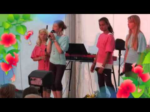 Jentegruppa SEVEN: STÅ FREM