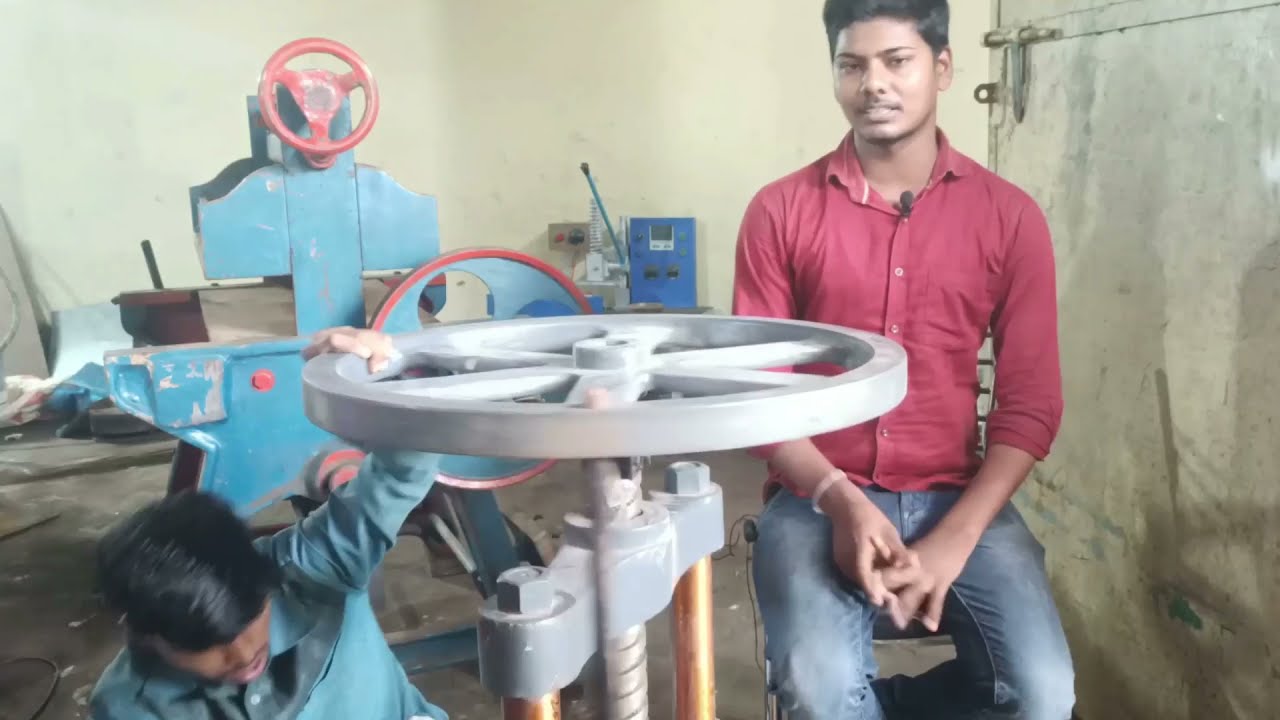 Watch video Manual Paper plate making machine in Muzaffarpur Bihar.(Machine manufacturer) Now Manual Paper plate making machine in Muzaffarpur Bihar.(Machine manufacturer)